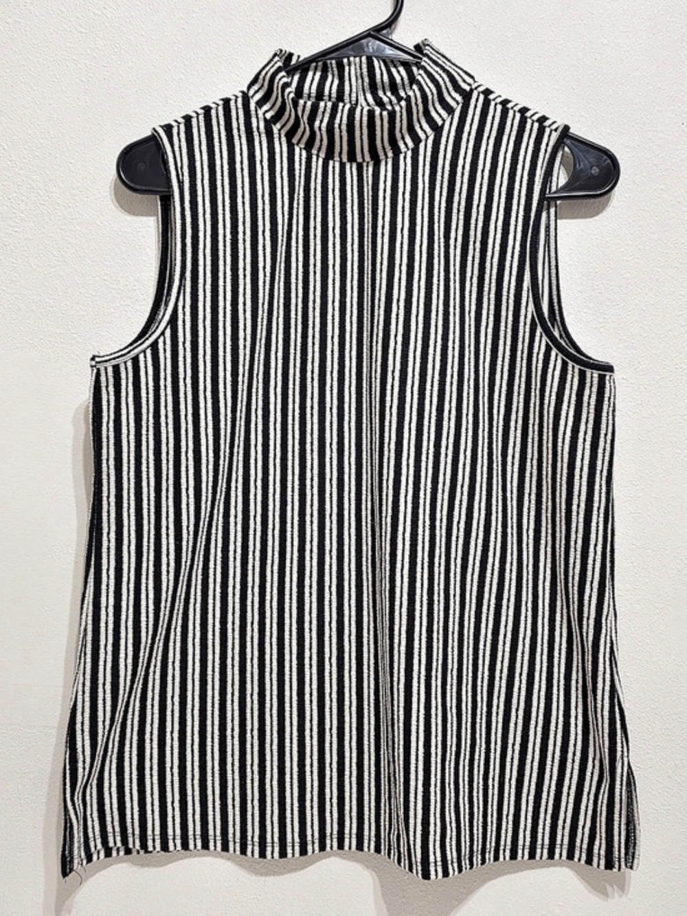 Cable & Gauge Striped Mock Neck Tunic in Black & White Size Medium NWT